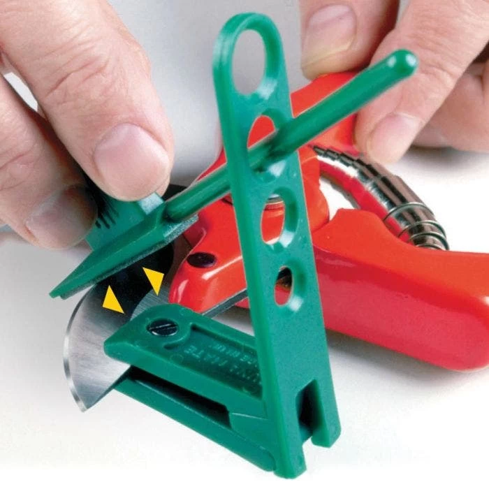 Multi-Sharp Guided Pruner & Lopper Sharpener 1 Multi-Sharp Guided Pruner & Lopper Sharpener